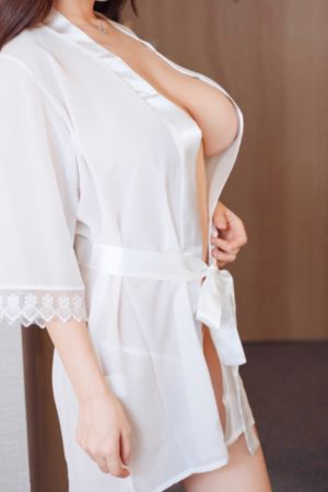 黑木麻衣